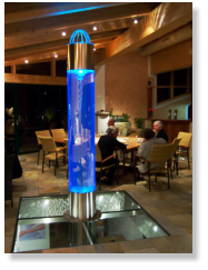 Wasser-Wirbel-Licht-Sule SPIRIT VITALIZER im FREIRAUM der WimTec GmbH: 220 Liter Wasserinhalt - 260 cm Hhe - seit 2007 in Betrieb (Sonderanfertigung)