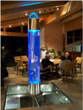 Wasser-Wirbel-Licht-Sule SPIRIT VITALIZER im FREIRAUM der WimTec GmbH: 220 Liter Wasserinhalt - 260 cm Hhe - seit 2007 in Betrieb (Sonderanfertigung)